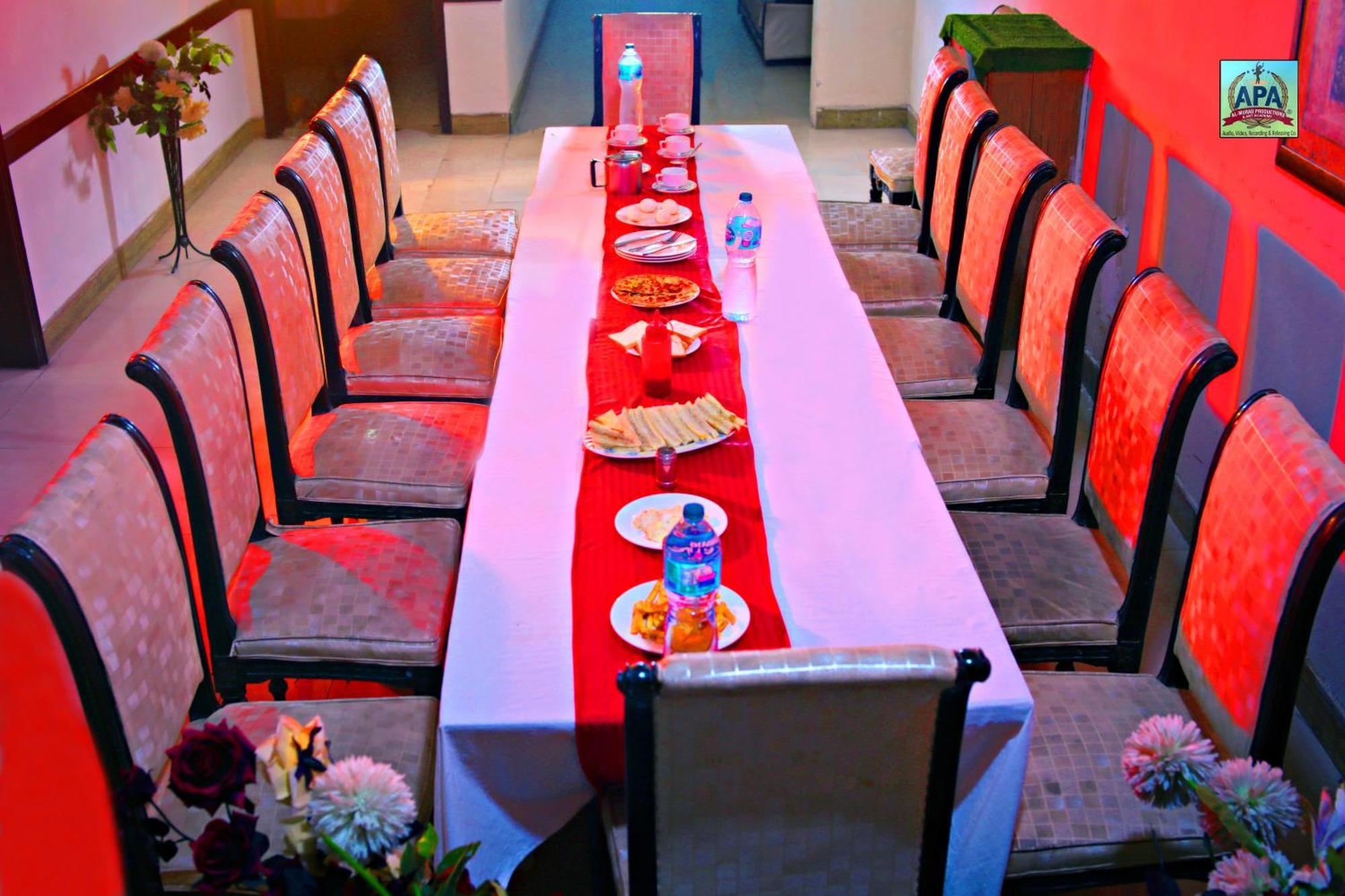 Quick Continental Hotel - Jail Road Лахор Экстерьер фото