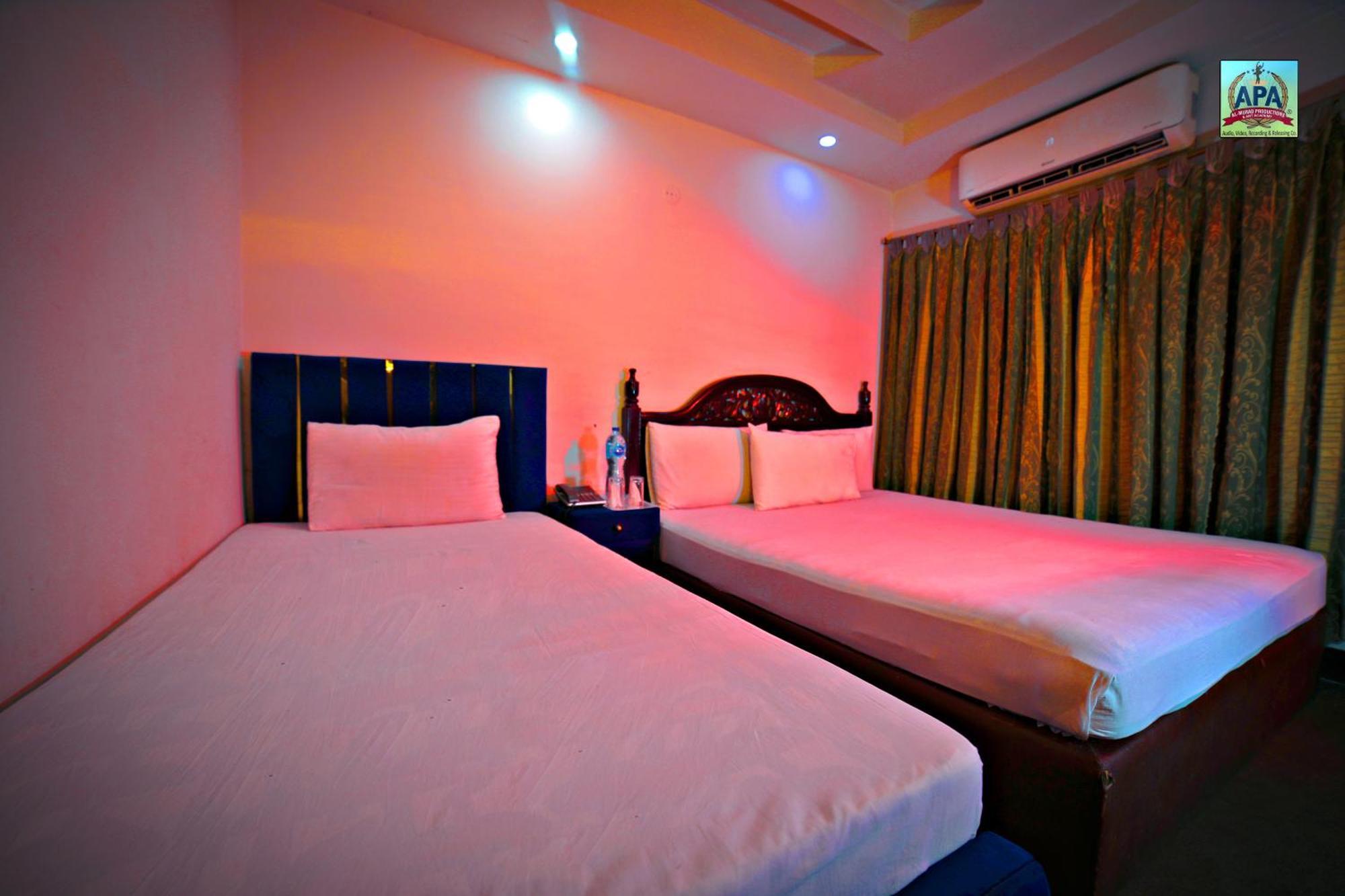 Quick Continental Hotel - Jail Road Лахор Экстерьер фото