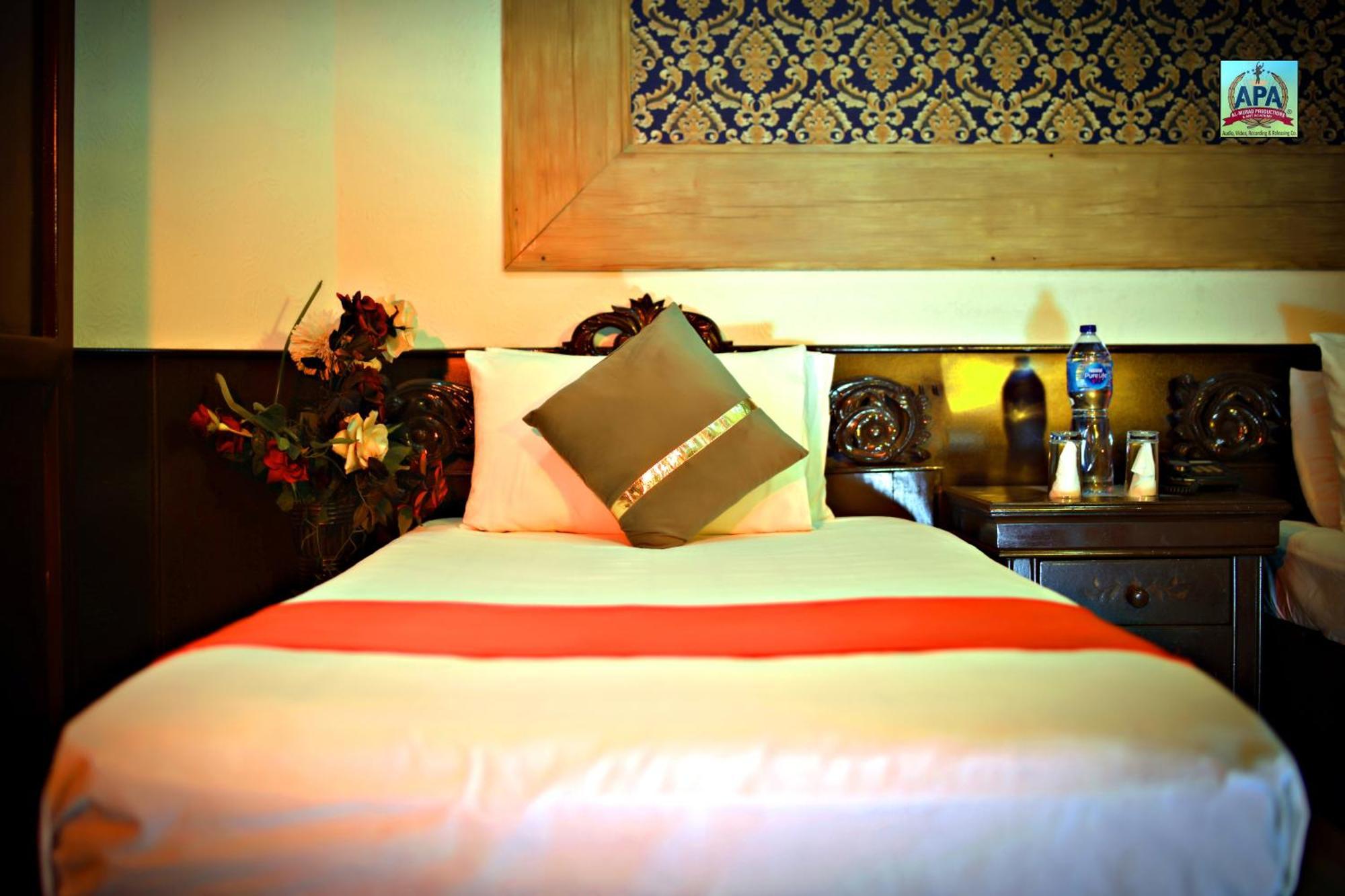Quick Continental Hotel - Jail Road Лахор Экстерьер фото