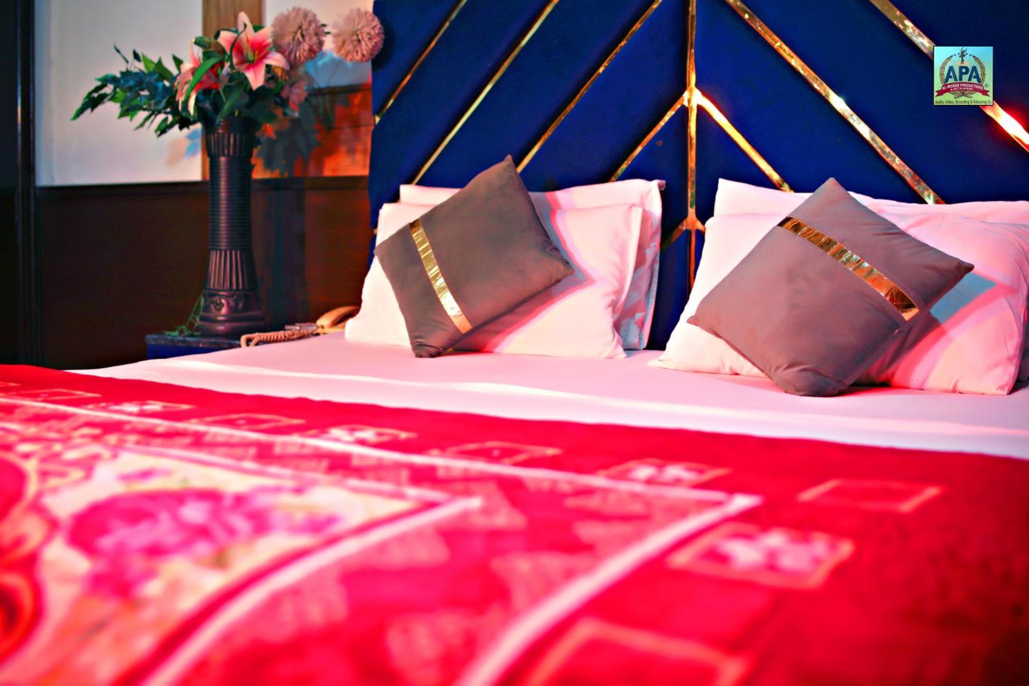Quick Continental Hotel - Jail Road Лахор Экстерьер фото